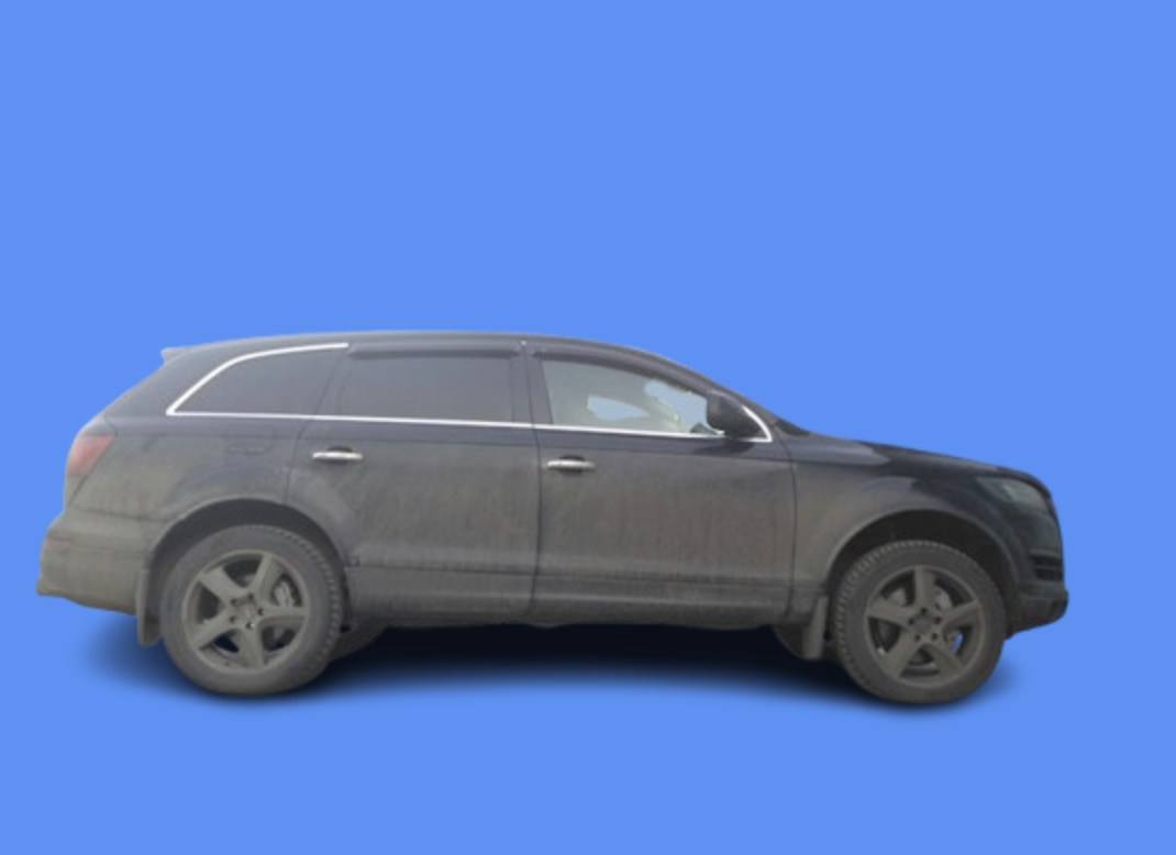 Audi Q7 4L — finalny efekt po instalacji lift kitu 30 mm Audi Q7 pierwszej generacji z podkładkami dystansowymi 30 mm — widok przód/tył